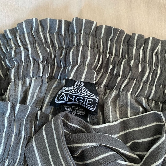 Striped grey and white tie up dress pants - Picture 4 of 4